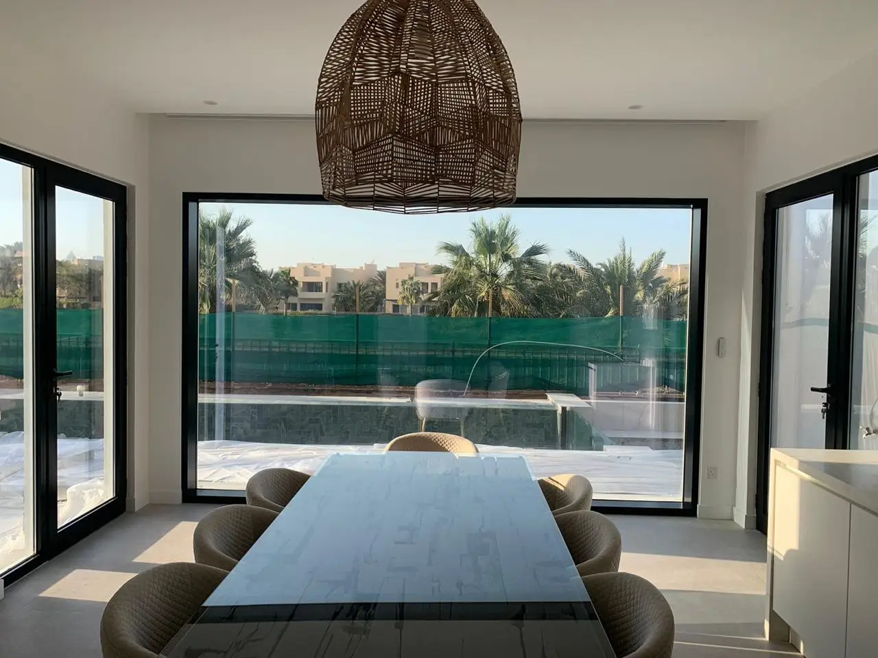 Aluminium sliding window, dining room